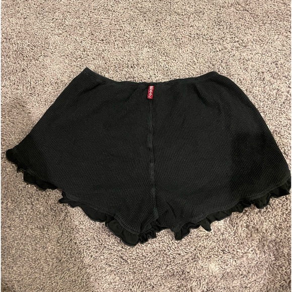 HARDTAIL BLACK RUFFLE SHORTS - Picture 3 of 4